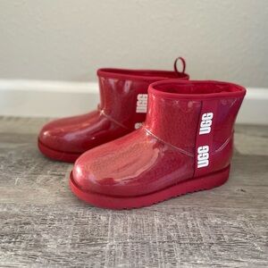 UGG Boots - NWOT Cozy & Waterproof Ankle Booties